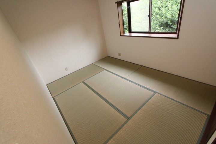向井ハイツ(左) ベッドルーム