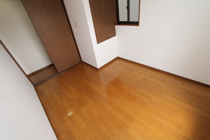 向井ハイツ(左) ベッドルーム