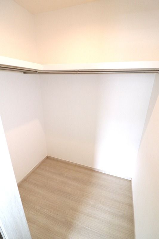 モダンアパートメント枚方岡山手 収納