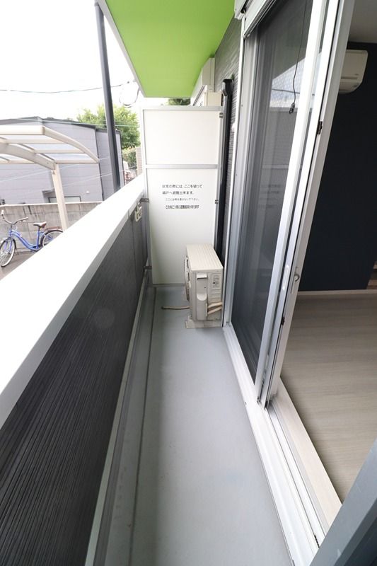モダンアパートメント枚方岡山手 ベランダ
