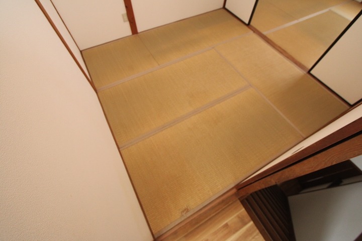 甲斐田東町1-34　貸家 エントランス
