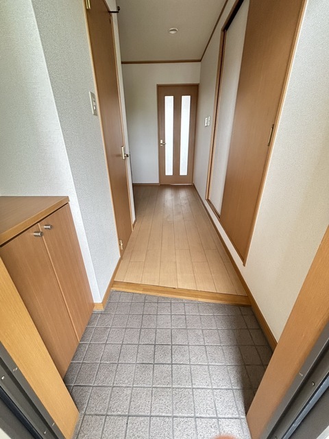 カーサポポラーレ 玄関