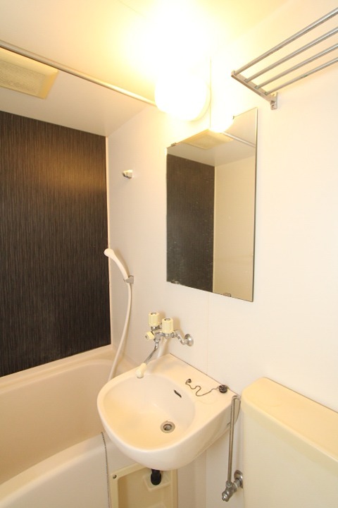 New　StoRK　Apartment　禁野本町 洗面所