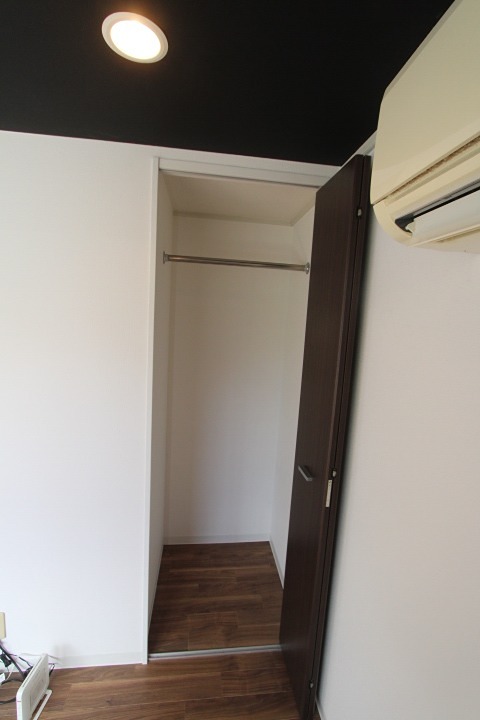 New　StoRK　Apartment　禁野本町 収納