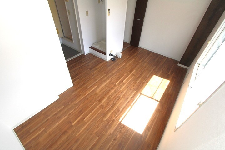 New　StoRK　Apartment　禁野本町 リビング