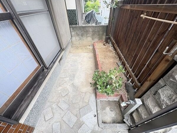 須山町56-8戸建 ベランダ
