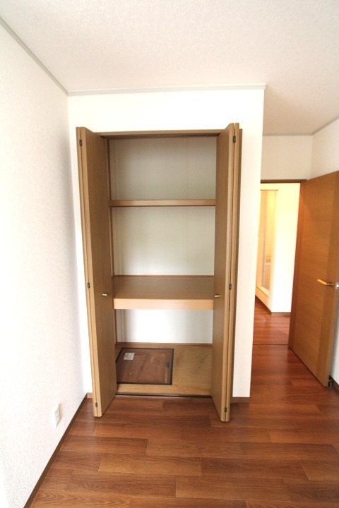 クレベール西禁野 収納