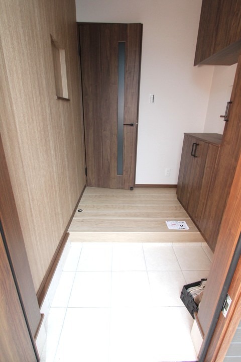 須山町19-5-2 玄関