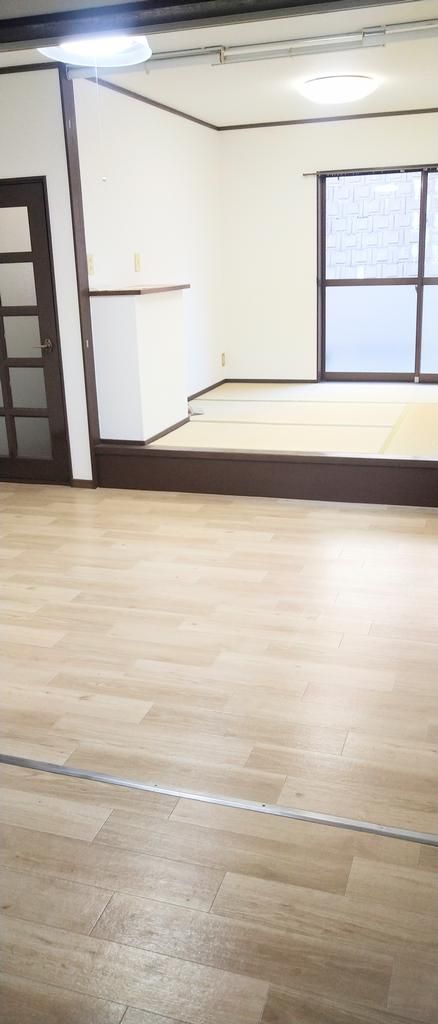 長尾家具町２丁目2206-10　賃家 リビング