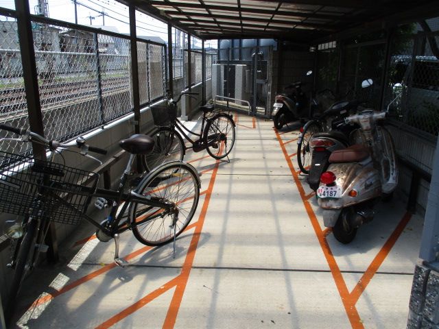 ブライティミル 駐車場
