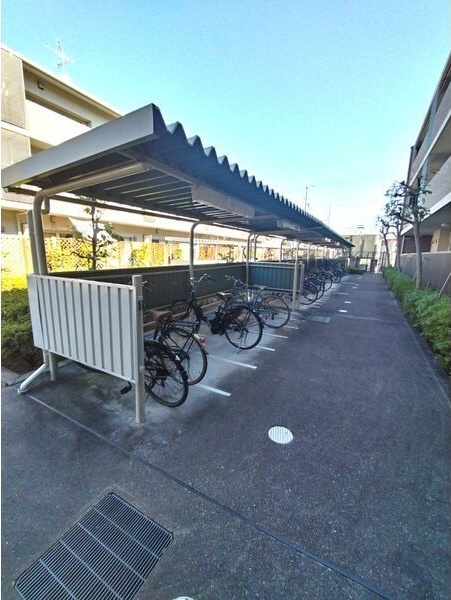 プレザント枚方 駐車場