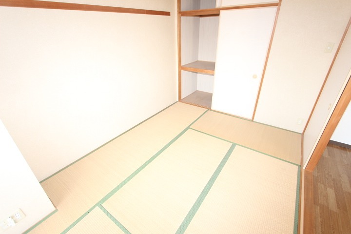 プレザント枚方 ベッドルーム