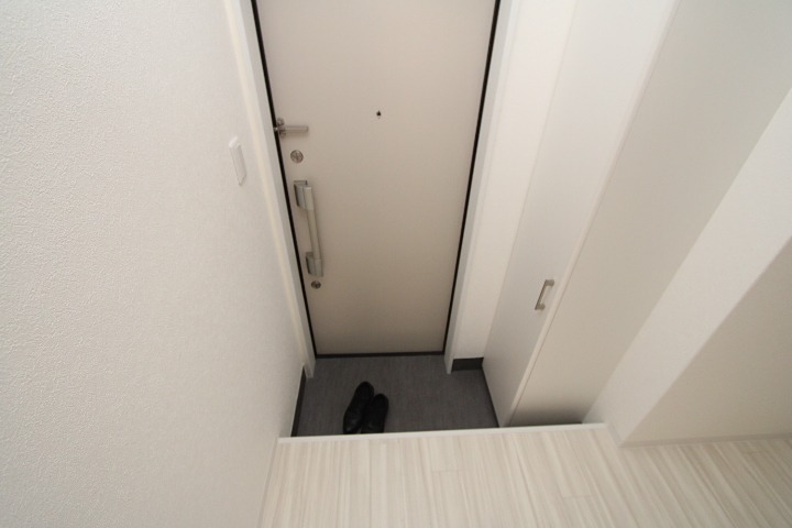 クラウディア長尾 玄関