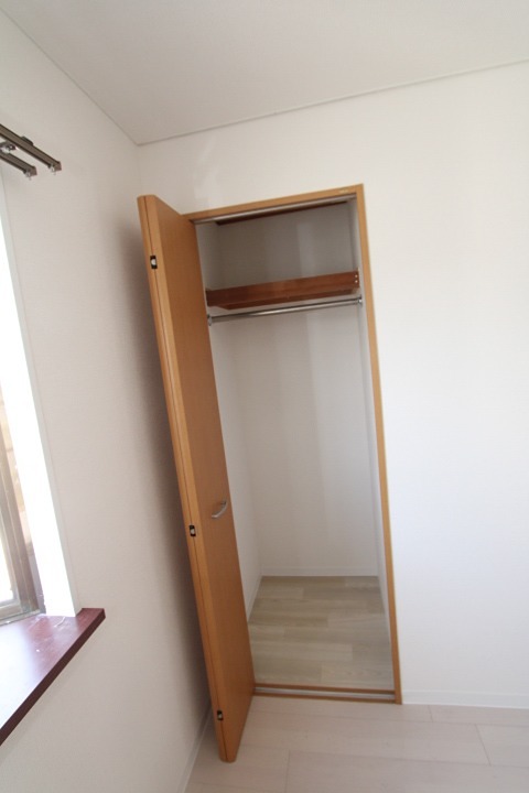 レオハイム東山 収納
