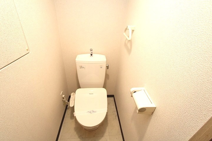 カリーノカサメント東中振 トイレ