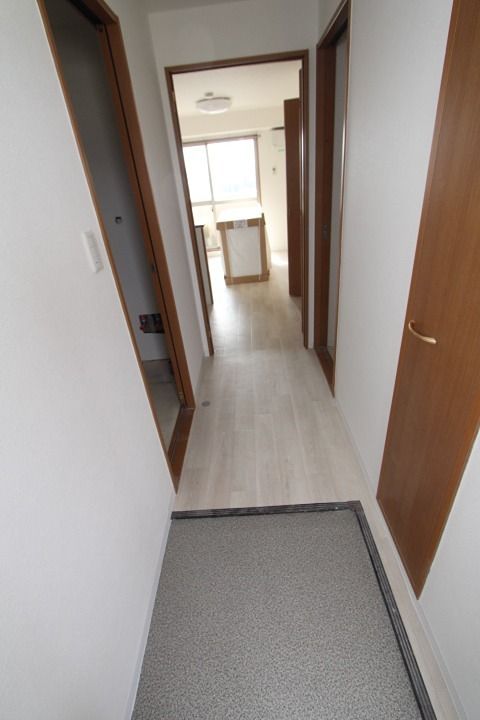 シャンテー中宮Ⅲ 玄関