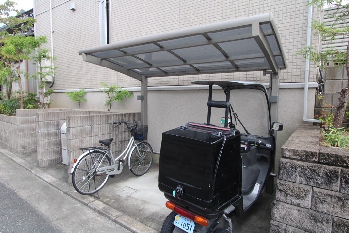 HIBARI 駐車場