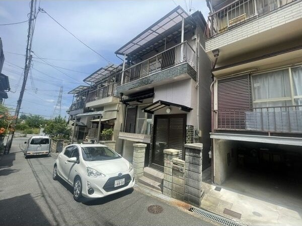 津田東町２丁目33-7　貸家 外観