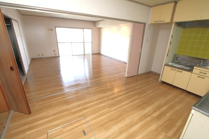 グリーンヒル光善寺住宅18号棟 リビング