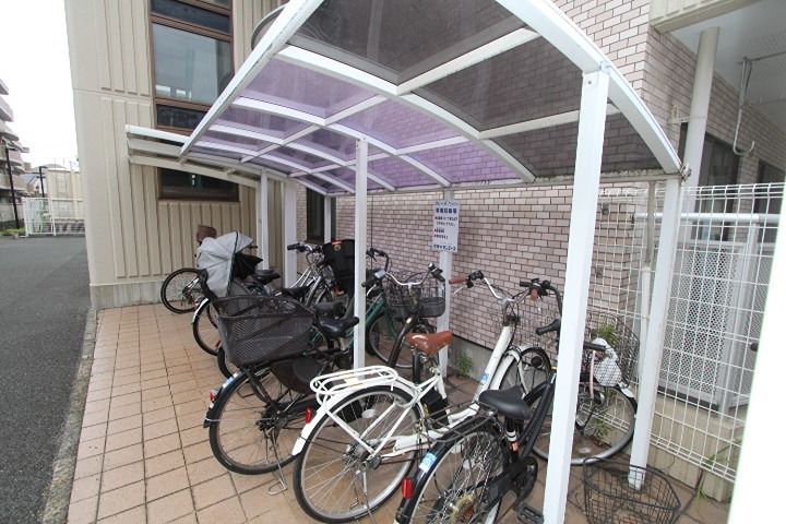 クレールTSUDA 駐車場