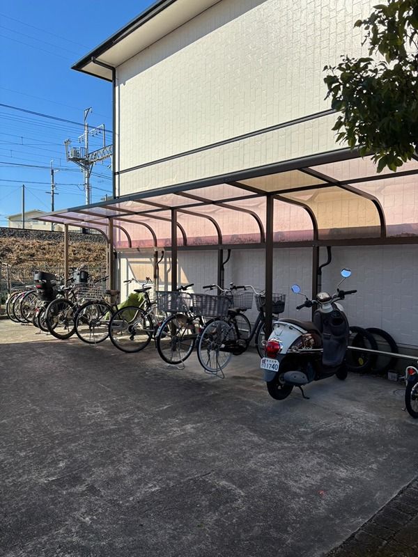 ハイツカトレア　A 駐車場