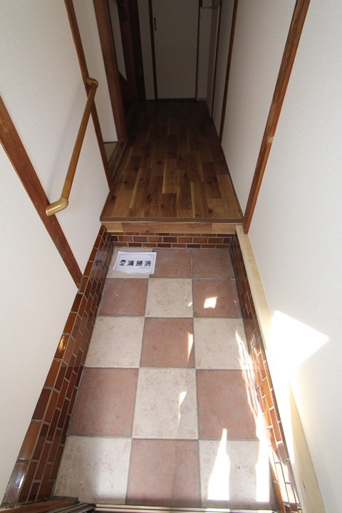 松丘町20-1　貸家 玄関