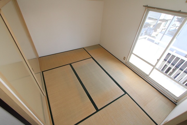 サンビレッジ枚方A棟 ベッドルーム