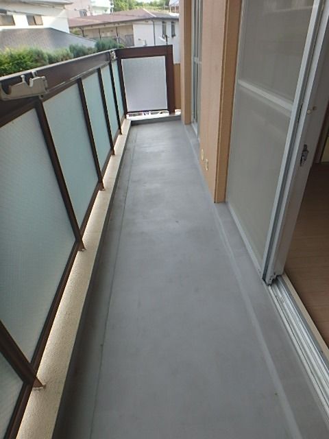 枚方壱番館　 ベランダ