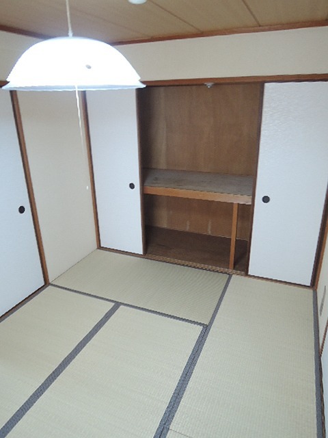 香里ロイヤルプラザ 収納