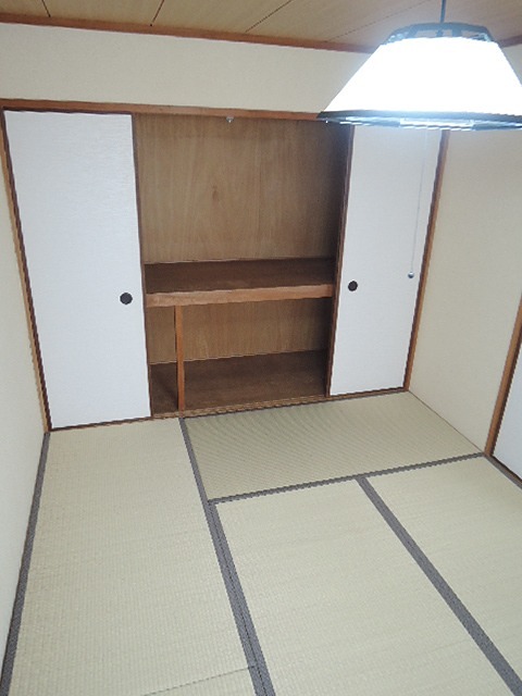 香里ロイヤルプラザ 収納