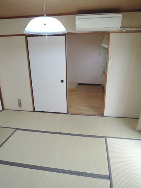 香里ロイヤルプラザ ベッドルーム