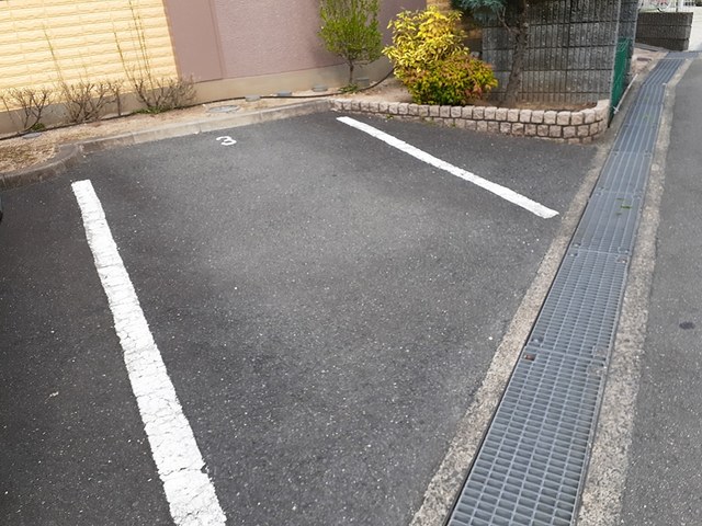 クノスペン 駐車場