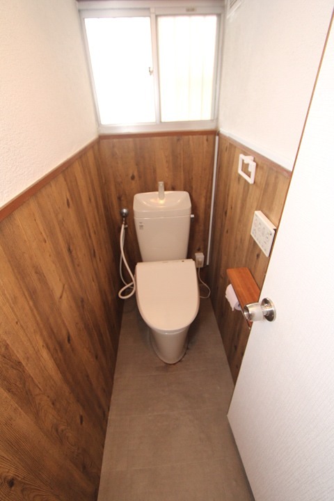 須山町25-20　貸家 トイレ
