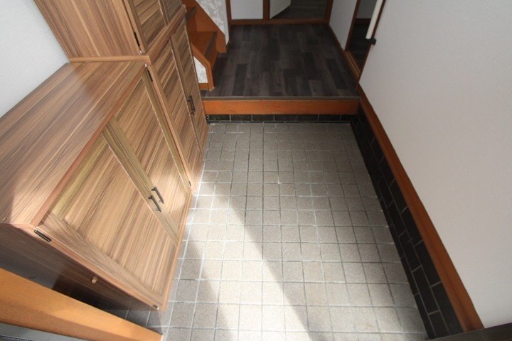 須山町25-20　貸家 玄関