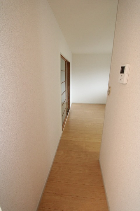 香里大西第一ビル 玄関