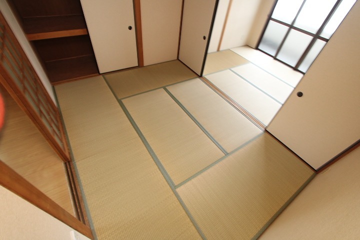 香里大西第一ビル ベッドルーム