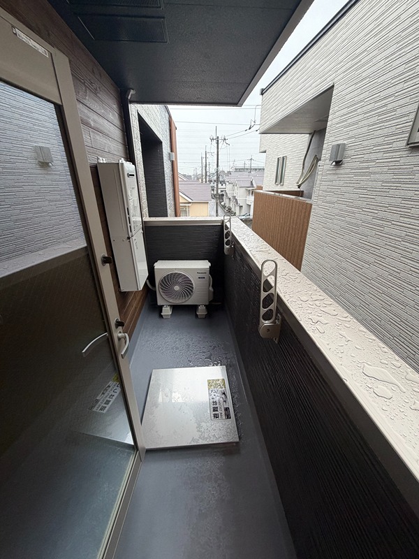 フジパレス津田駅前Ⅱ番館 ベランダ