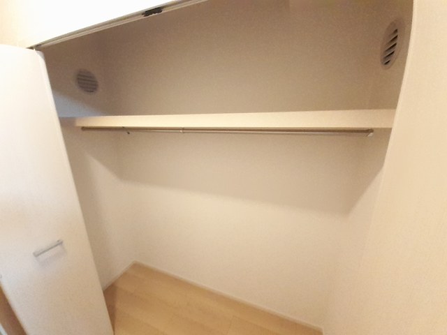 アンジュ　ド　ボヌール　香里園 収納