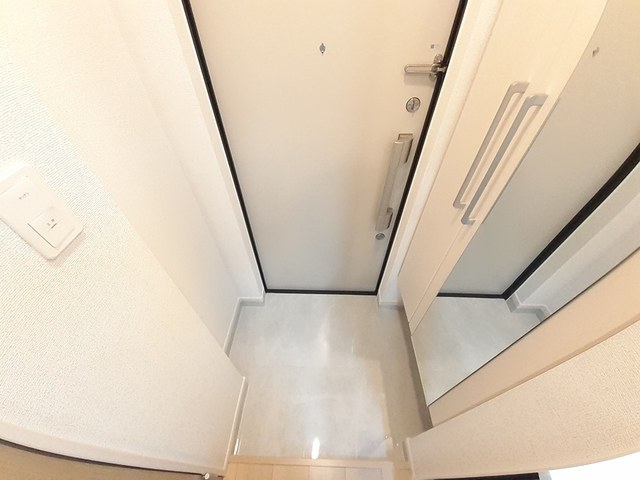 アンジュ　ド　ボヌール　香里園 玄関