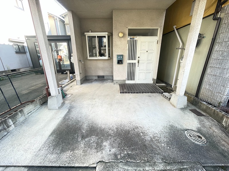 寝屋川市河北中町36-19　貸家 駐車場