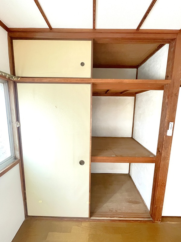 寝屋川市河北中町36-19　貸家 収納