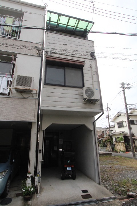 伊加賀栄町　借家 外観