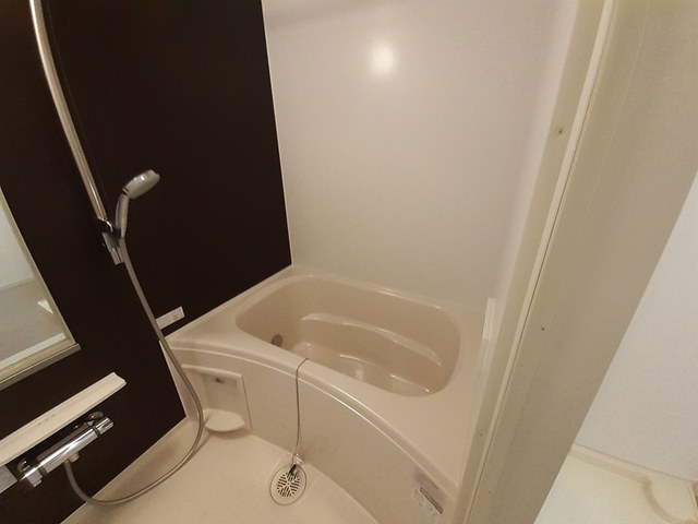 グランソレイユ楠葉Ⅲ 風呂画像