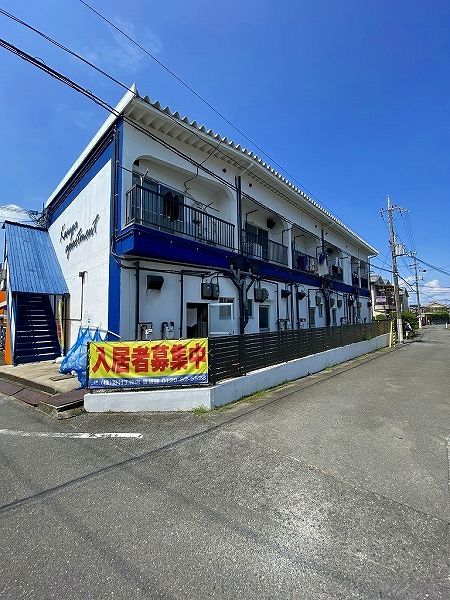 春日ドラッグストア エントランス