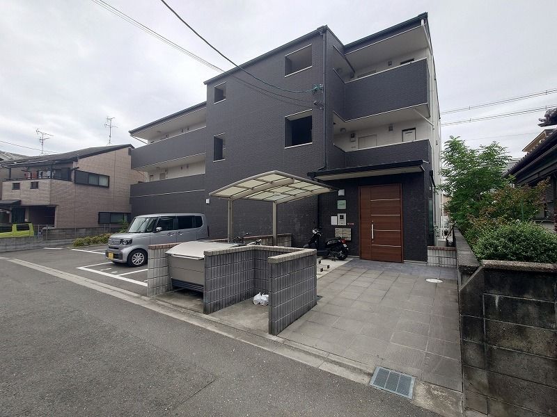 アンプルールフェール兒島 外観