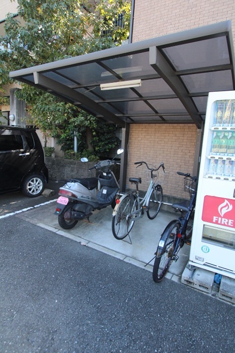フォレストハイム牧野 駐車場