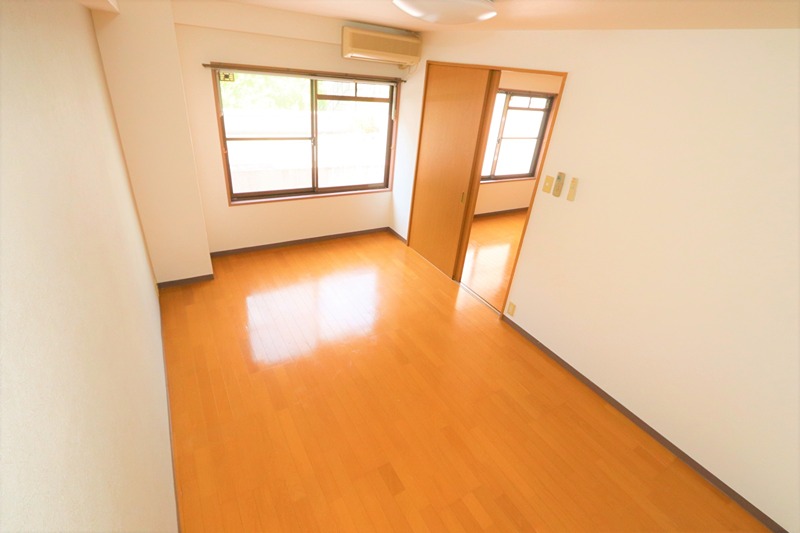 Belong香里園(旧 フォンティーヌ香里園) リビング