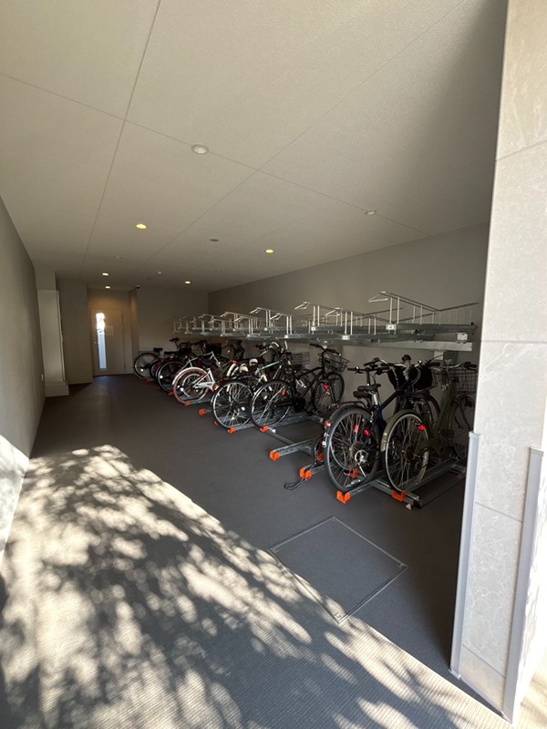 アンシャンテ岡本町 駐車場