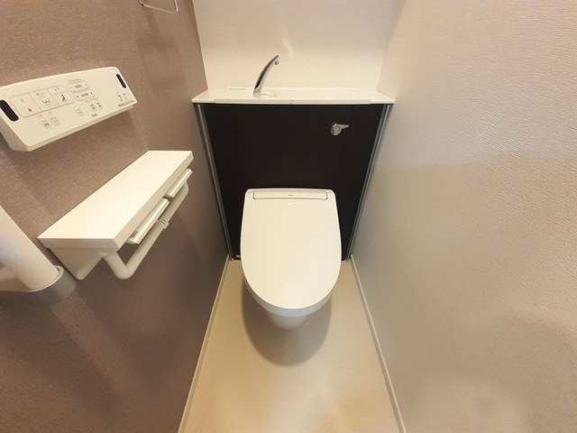 アンジュ　ド　ボヌール　香里園 トイレ