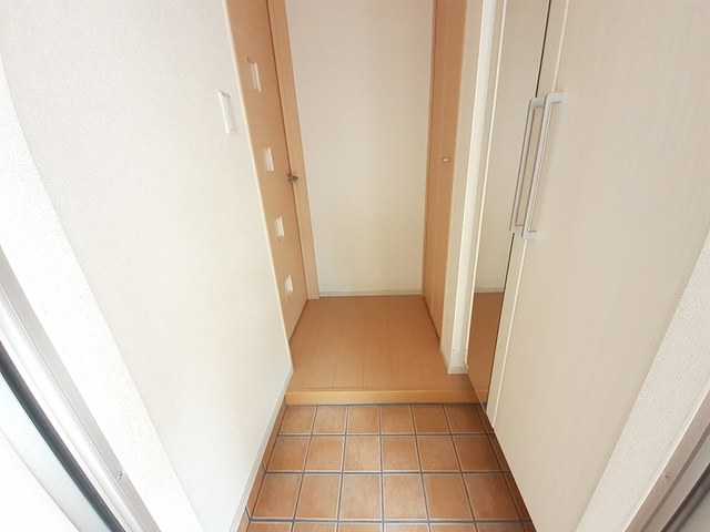 ひまわり 玄関